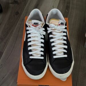 Nike Classic Black and White Low-Tops